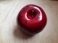 Муляж Яблока, d - 7 см, бардовое. 