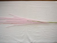 Трава декоративная 110 см., шарики пенопласт, розовая, 1 штука.