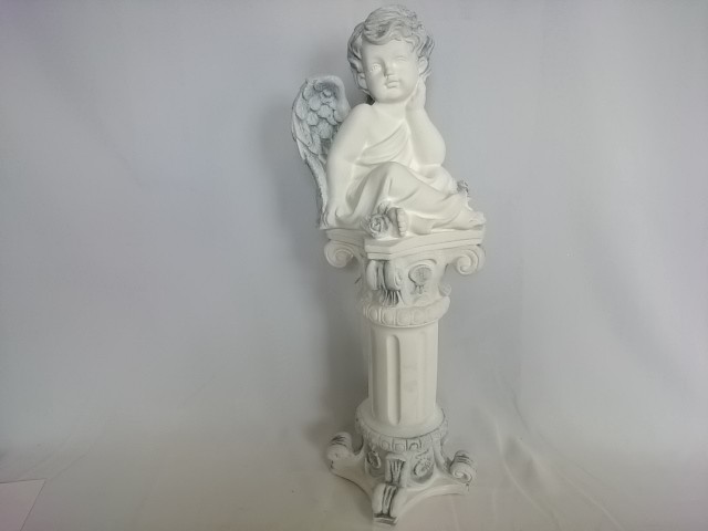 Сувенир Ангел на колонне сидя античный, 52 см, гипс.