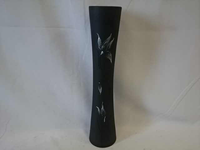 Ваза "Кубок", керамика, бархат, цветы, 47 см, цвет - чёрный.