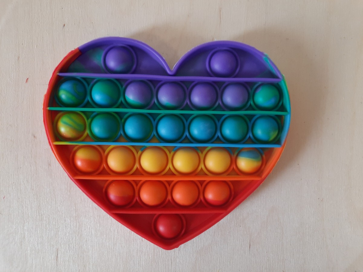Игрушка Антистресс Pop-it, 12 см, форма сердца.