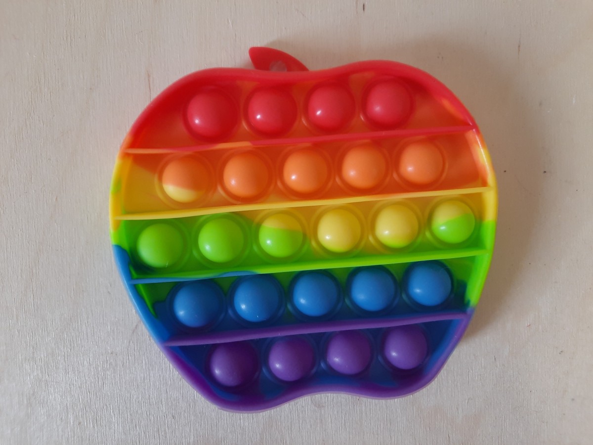 Игрушка Антистресс Pop-it, 12 см, форма яблока.