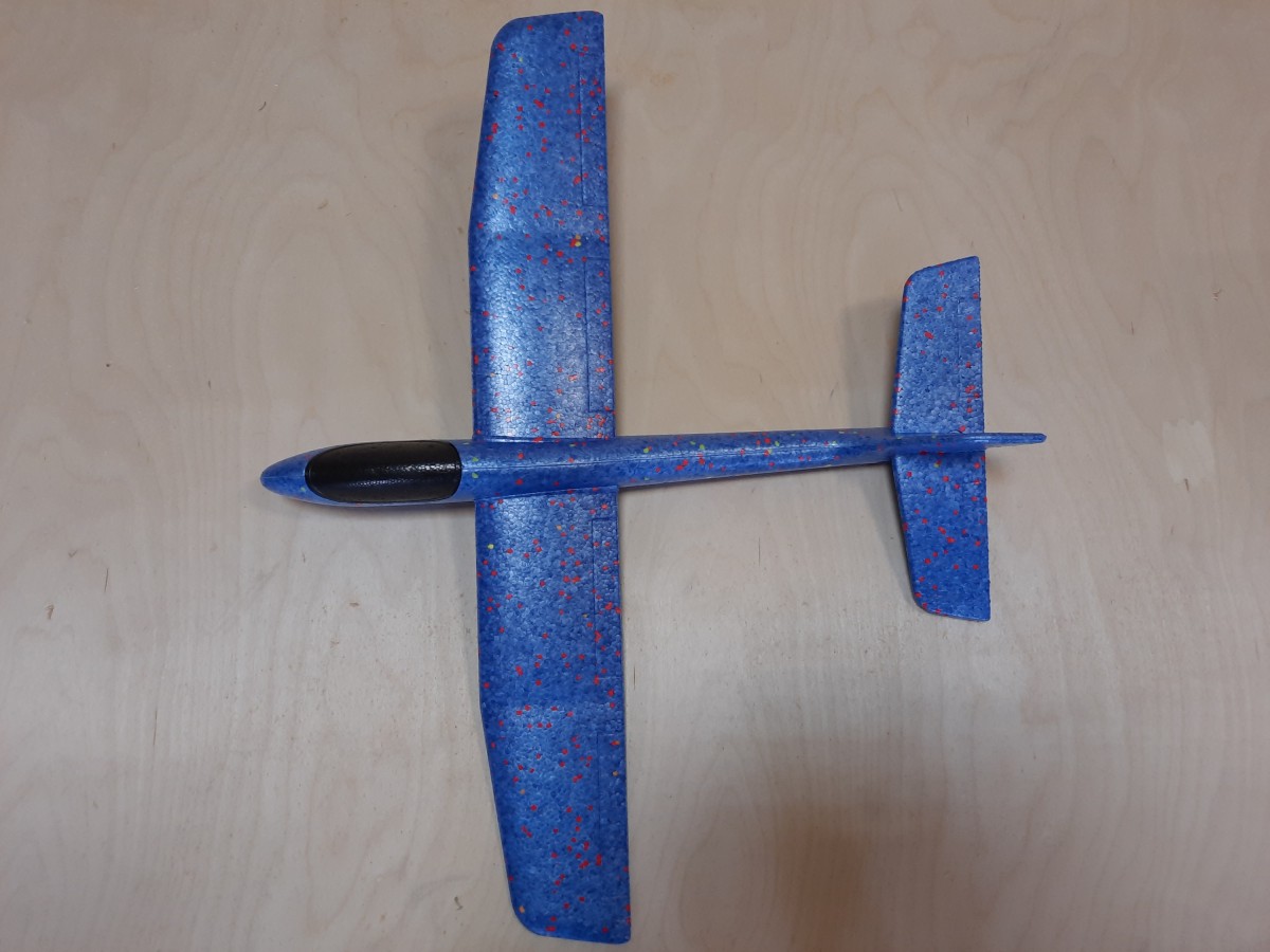 Самолёт пенопластовый, 55*68 см, цвет - синий.