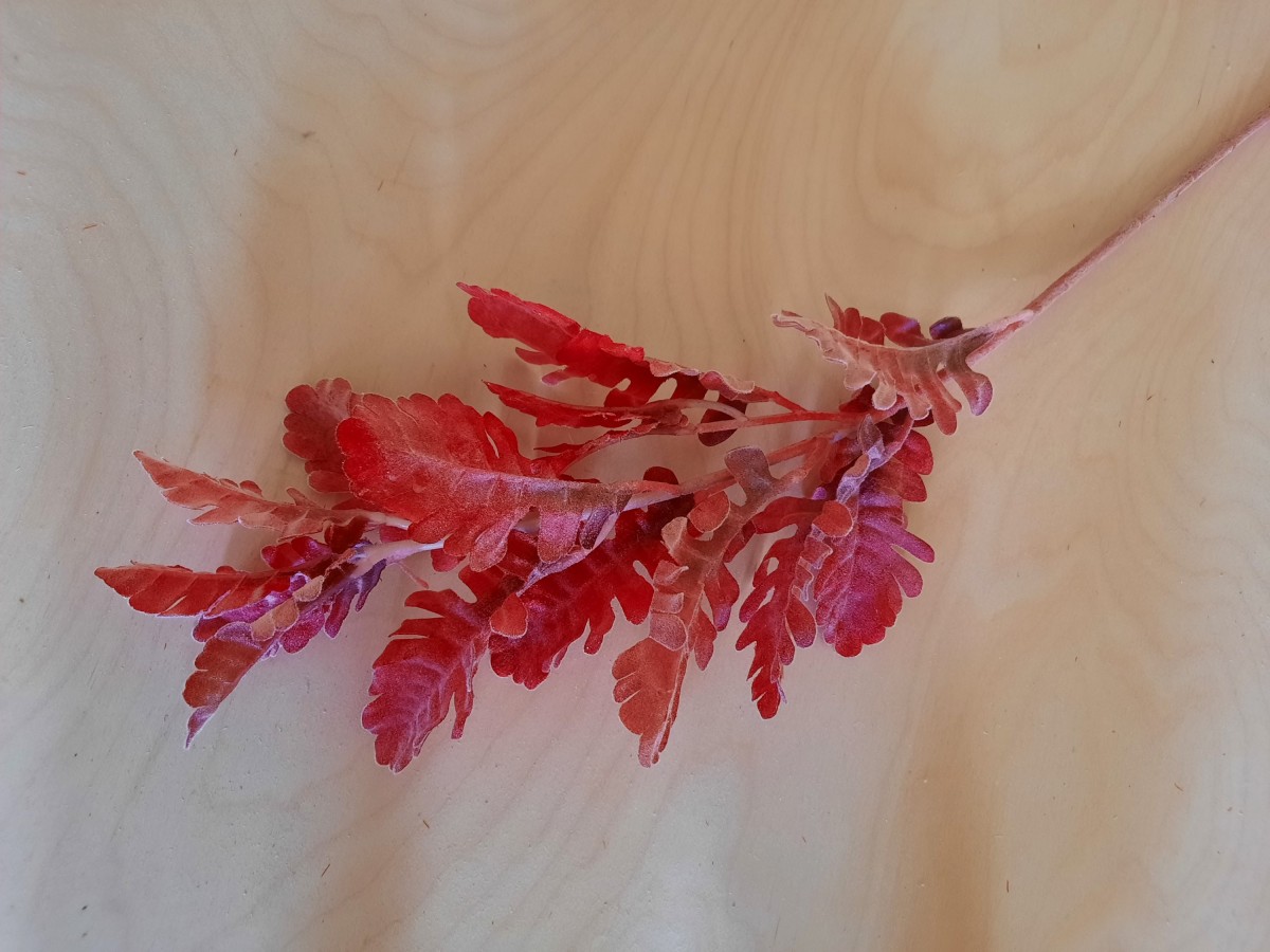Ветка флоковая, 13 листков, 79 см, цвет - красный.