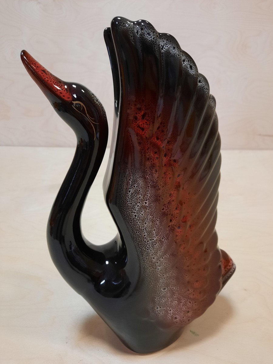 Ваза "Лебедь, 38 см, керамика.