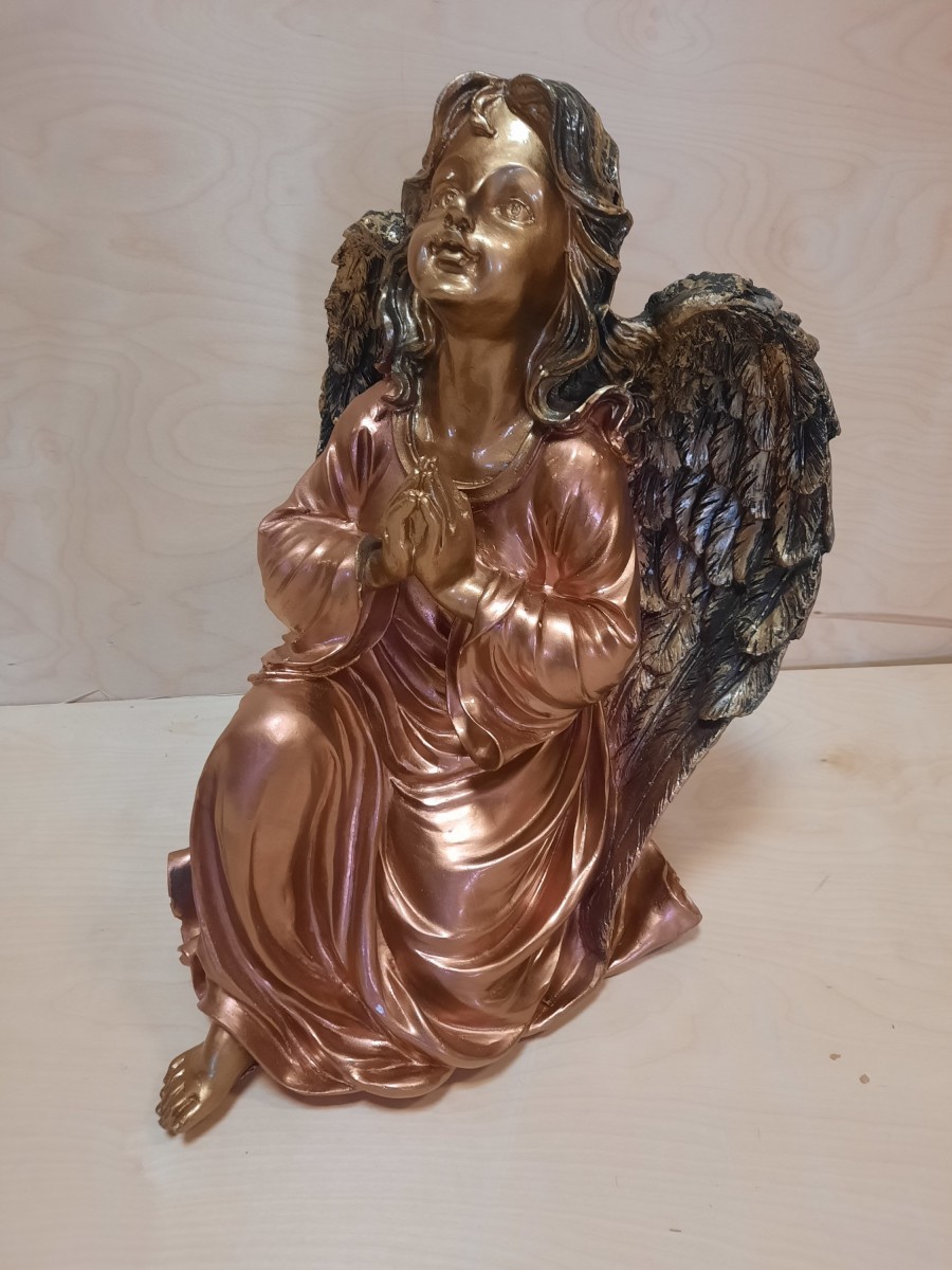 Ангел на колене большой, 43*52*36 см, гипс, цвет - бронза с золотом.