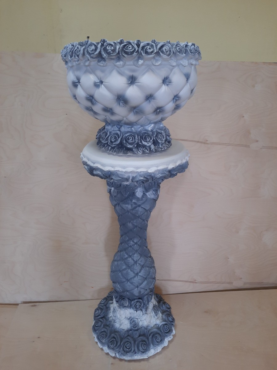 Комплект "Розы" из 2 предметов: ваза + колонна, h - 113 см. Цвет - античный.