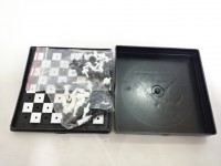 Игра "Шашки, шахматы 2 в 1", 10*10*2,5 см.