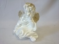 Сувенир Ангел сидя белый с золотом, 17 см, гипс.