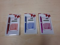 Набор из 2 предметов: ручка + калькулятор.