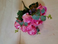 Букет флористический "розы с бутонами и добавками" 11 групп, цвет - розовый, 50 см, цена за 1 букет. 