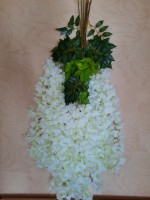 Искусственная ветка глицинии с большими соцветиями, h - 110 см, цена за 12 штук, цвет - белый.