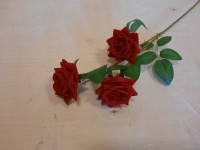 Ветка роз 62 см, цвет - красный.