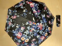 Зонт женский механический, 8 спиц, 3 сложения, цветной, чёрный с цветами.