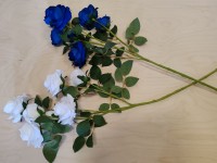 Ветка роз 76 см, 6 голов + 1 бутон, цвет - синий, белый.