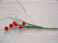 Ветка с шарами 57 см., 6 голов, D=2 см., красная, 1 штука.