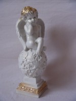 Сувенир "Ангел на шаре" гипс, 37 см.